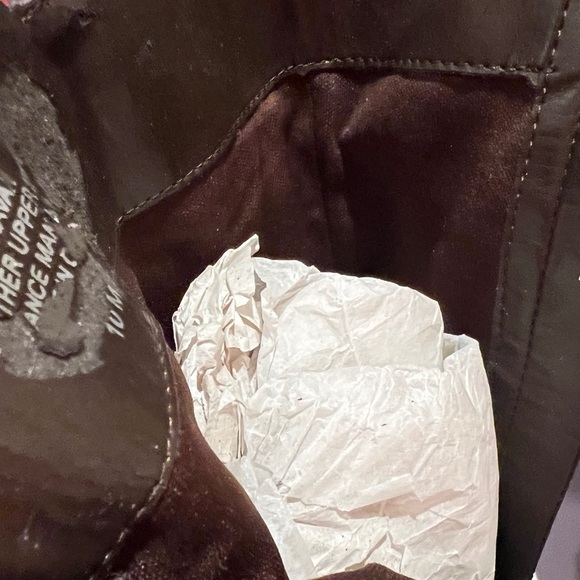 Nine West Brown Heeled Boots with Pointed Toe and Zipper Closure - Picture 8 of 10